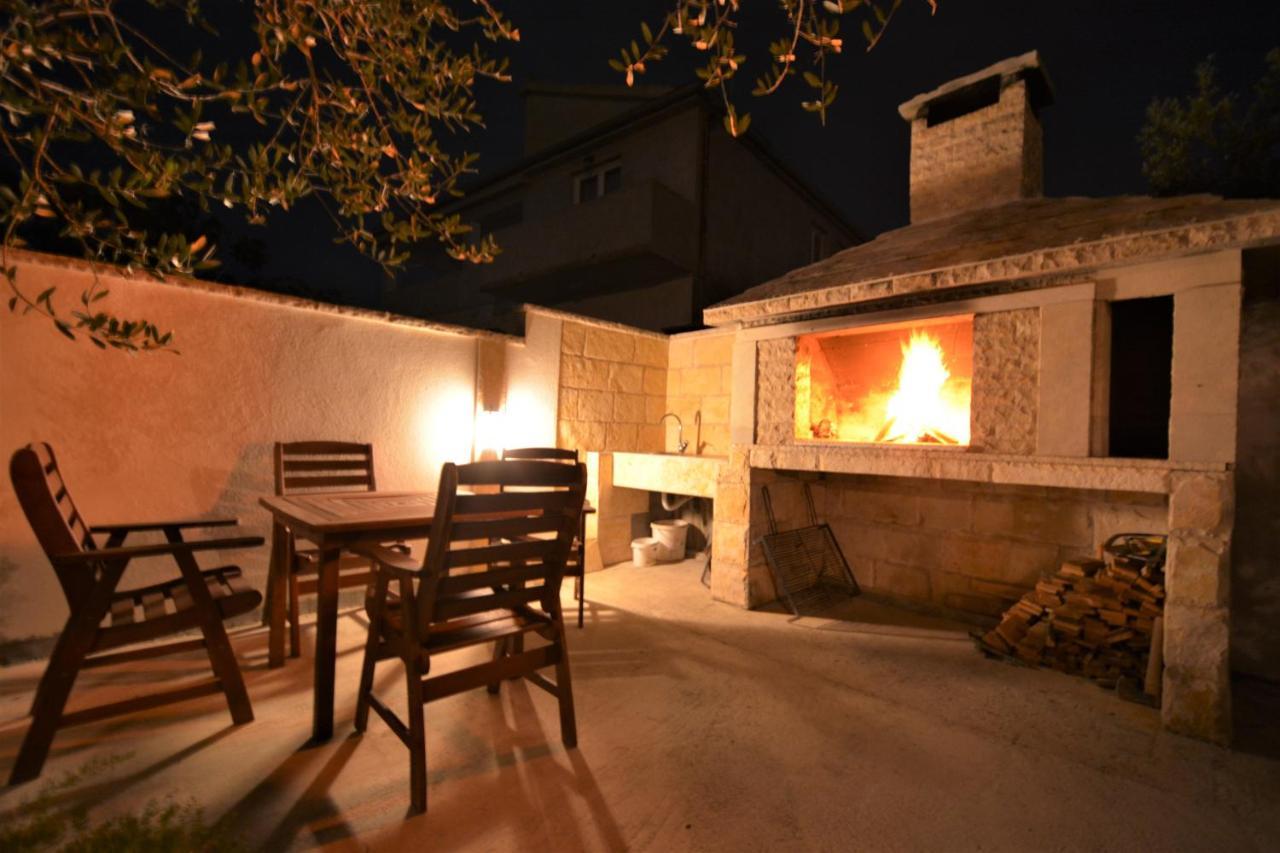 Apartmani Emili Sukošan エクステリア 写真